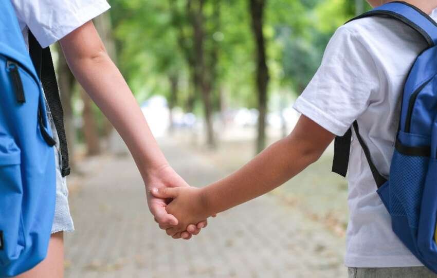 Are Kids Allowed to Hold Hands in 7th Grade