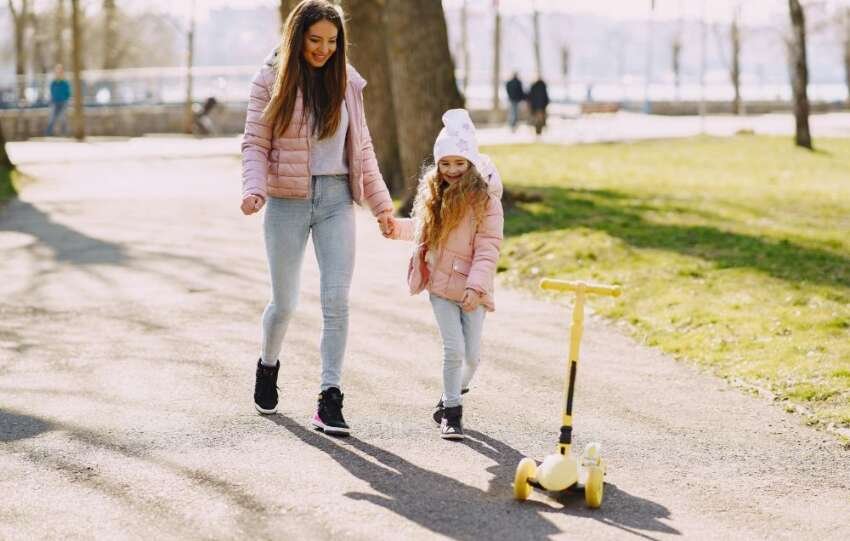 3 Screen-Free, Low-Energy Ways to Bond With Your Child After Work